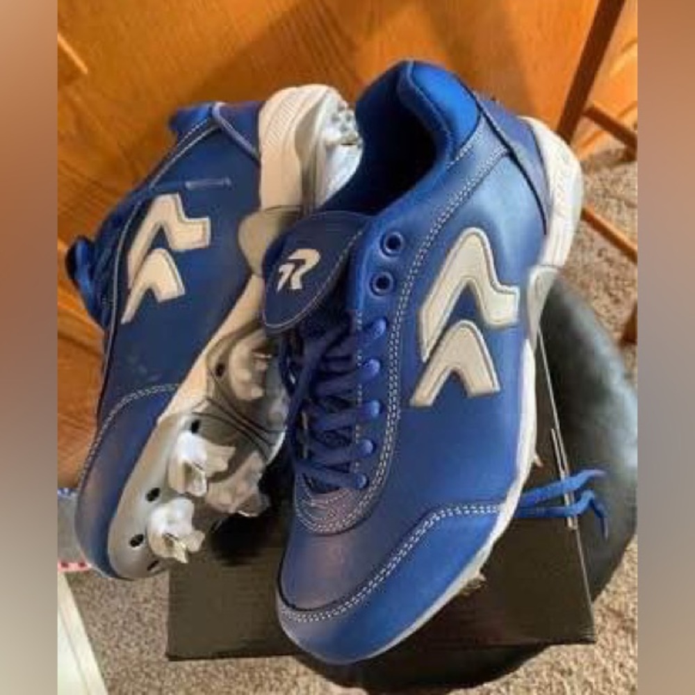 Ringor metal cleats